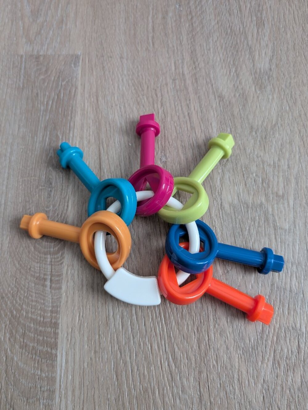 Battat – Shape & Color Sorting Toy - Developmental Toy, Pattern Matching Game - Picture 8 of 9
